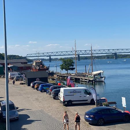 Dock House 95-97 Lägenhet Middelfart Exteriör bild