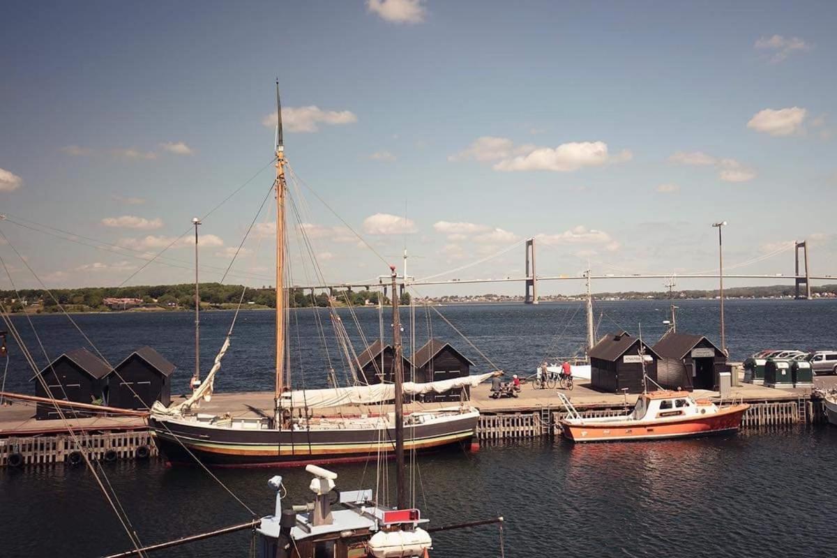 Dock House 95-97 Lägenhet Middelfart Exteriör bild